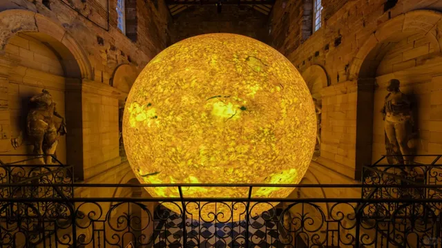 🇬🇧 ​​London's Hottest Free Art Experience: The Sun Comes to Town!​​ 