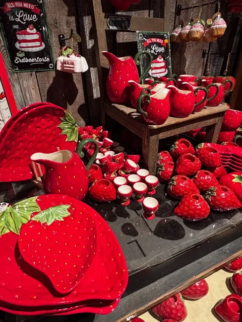  Berlin Weekend Getaway: Karls Strawberry Town