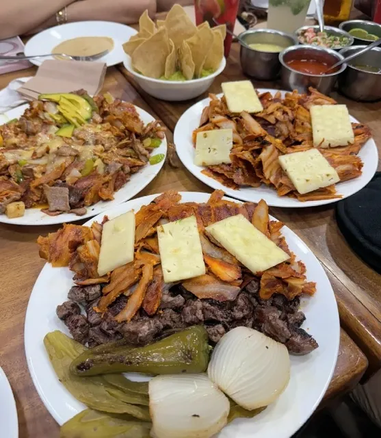 🇲🇽 Mexico! Must-Try in Guadalajara 🍅 TOMATE Taquería 🌮