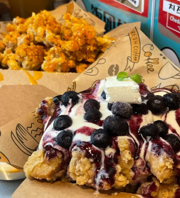 New York | You've never had Korean blueberry cheese fried chicken!