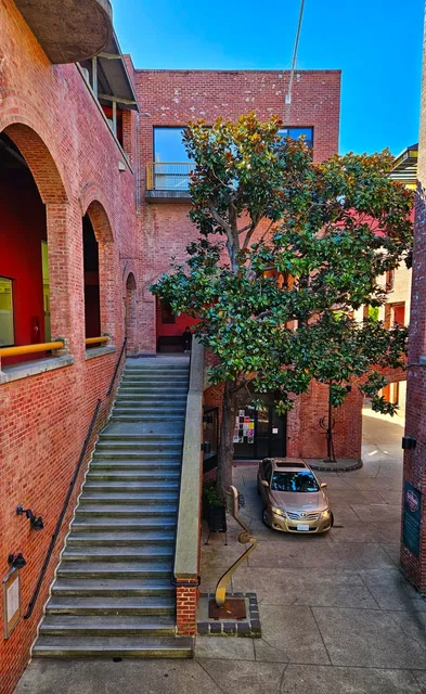 Hidden Gem at Fisherman's Wharf: The Charming Red Brick Art Gallery 🧱