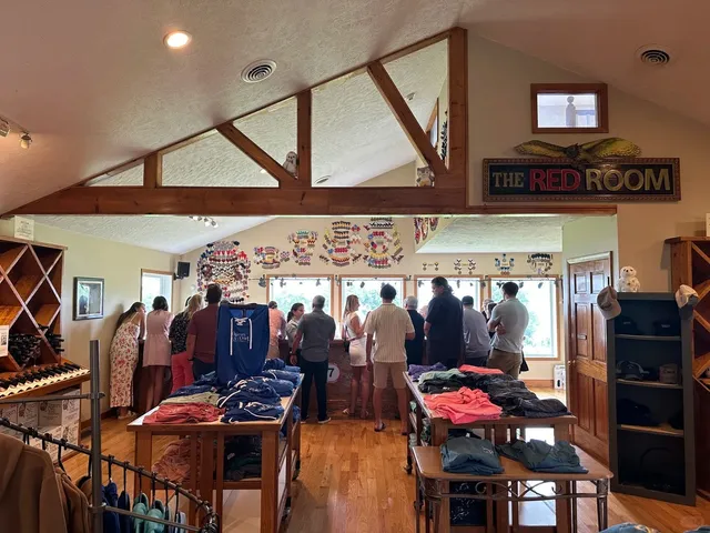 🌄 Weekend Getaway in Ithaca: Waterfalls & Wineries