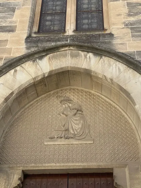 Solo Trip in Southern France: Arles Edition 🌞🎨