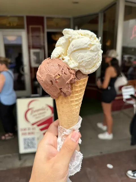 Your Ultimate Guide to Eating, Drinking & Exploring 