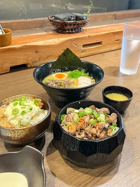 How can one place be so good at cooking chicken?! 🍗🔥