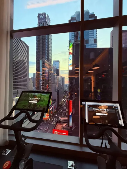 New York Times Square Edition(1) 🌆