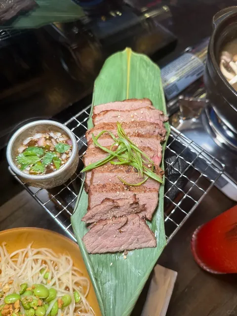 Thai Izakaya Vibes: Papaya Salad Meets Dashi Hot Pot! 🥘✨