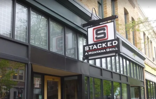 Stacked: A Worth-the-Wait Eatery
