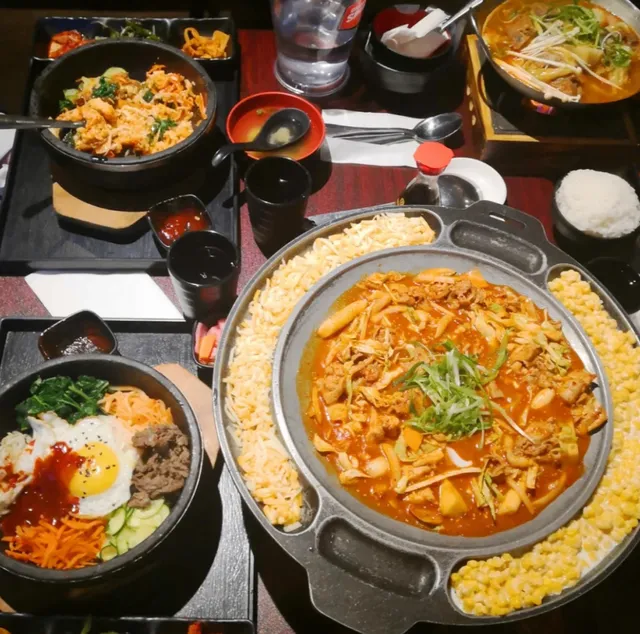 ​​Victoria Must-Eat Restaurants | A Local’s Picks!​​ 🍽️