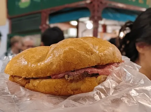 This tripe sandwich is absolutely delicious!