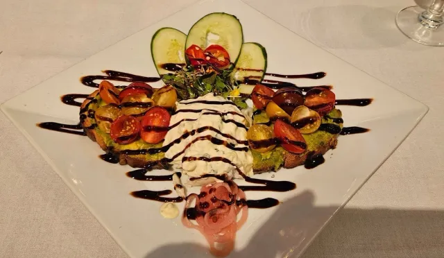 A Mixed Bag – Some Hits, Some Misses 🎯🍽️