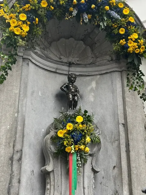 “Peeing” Sculptures of Brussels – A Fun Trio to Check Off! 🐾👦👧