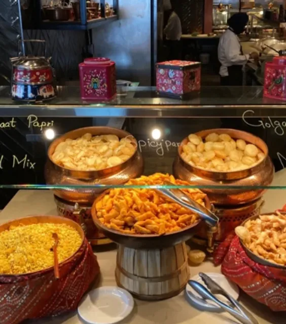 🔥 Vancouver Eats｜Only $20 for AYCE Indian Feast at Tandoori Flame! 