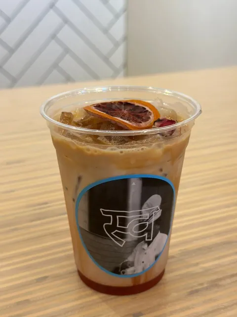 Chicago | Indian Café by a Michelin-Starred Restaurant — Swadesi ☕