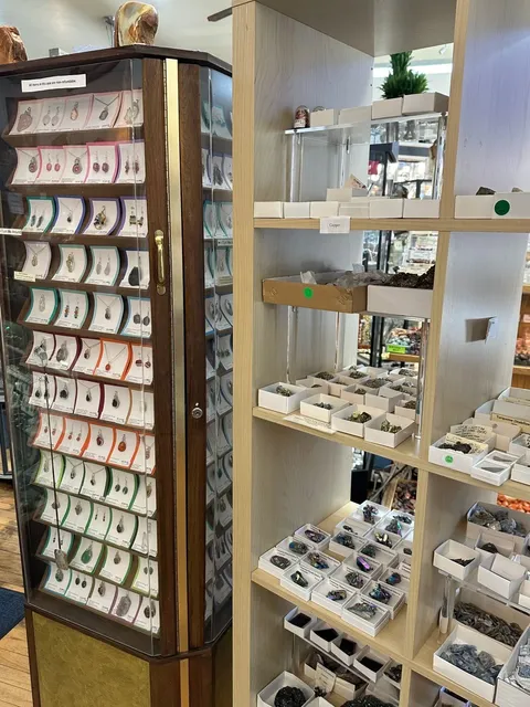 🇺🇸 Madison Gem Hunt 🔮 Affordable Crystal Shop Recommendations!