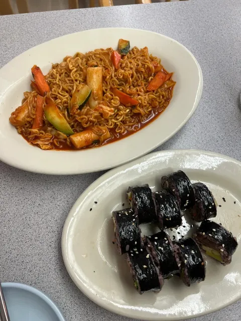 Kim's Korean Restaurant – A Cozy Family-Run Gem in Spokane 🏠🇰🇷