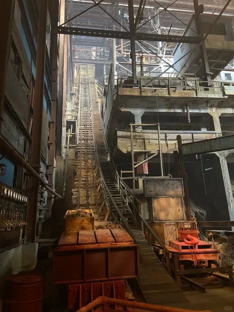 🇨🇦 ​​100 Dating Spots to Visit 【1】 | Gold Mining Adventure ⛏️​​