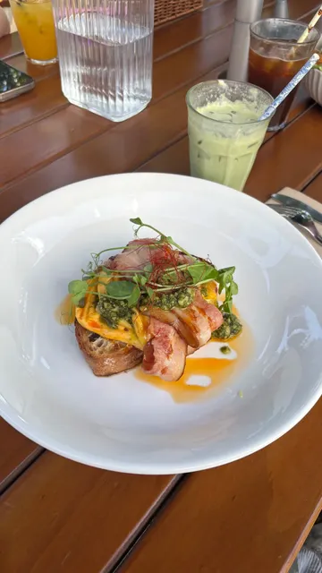 Perfect Pre-Strawberry-Picking Ritual — A Super Healing Brunch ✨