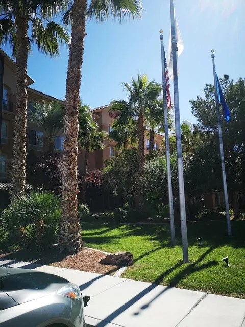 Hilton Garden Inn Las Vegas Strip South – A Budget-Friendly Gem! 🏨