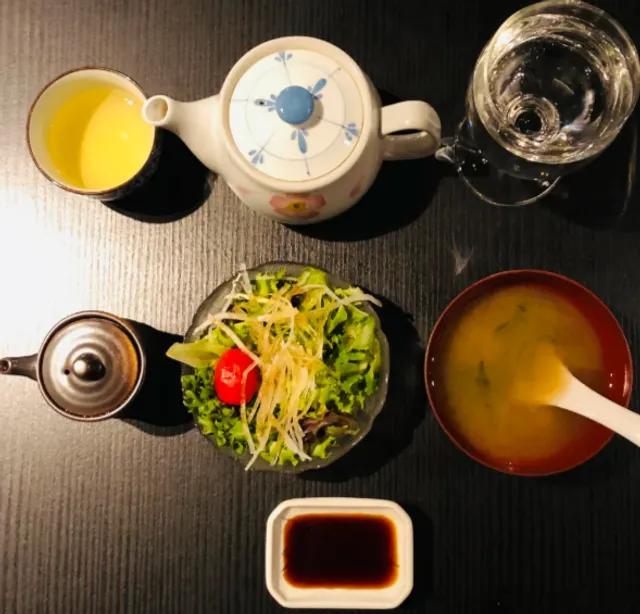 🇨🇦 Victoria Food Journal  | Sen Zushi