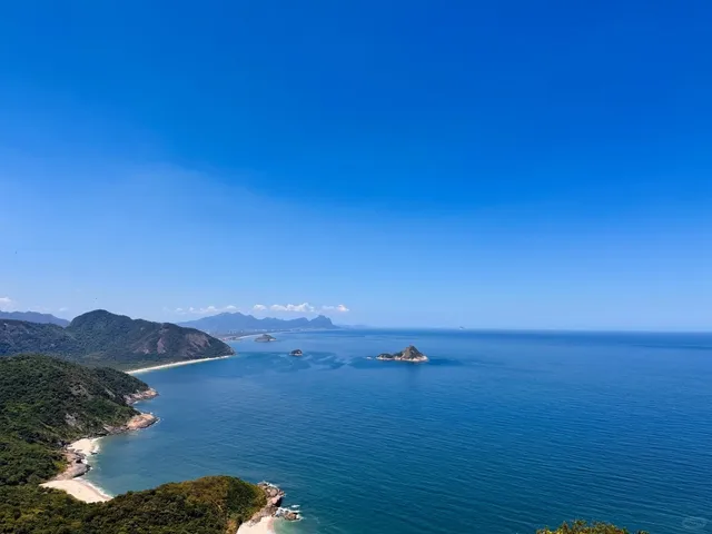 🇧🇷 Rio’s Iconic Spot: Pedra do Telégrafo Hike! 🏔️📸