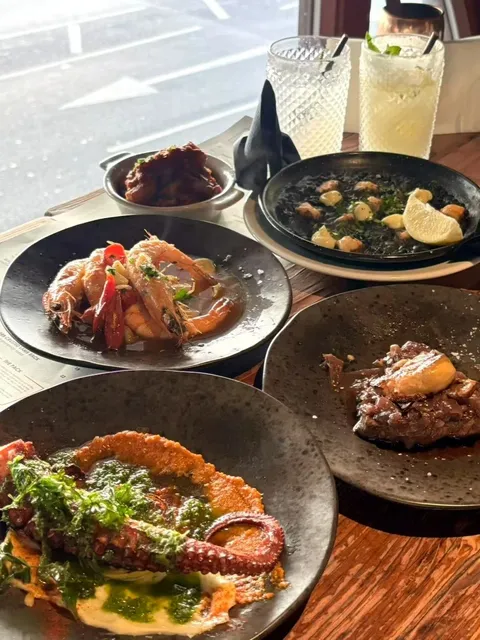 ​​🇬🇧 Borough Market Must-Try: Authentic Spanish TAPAS at Lobos​​