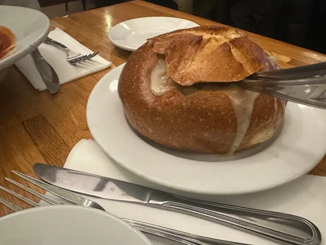 Pier Market Seafood Restaurant: A Fantastic Find by the Water! 🦞🌊