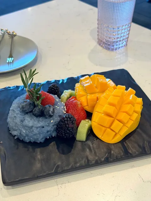 Chao Phra YA Thai – A Shining Star for Mango Sticky Rice in the DMV! 