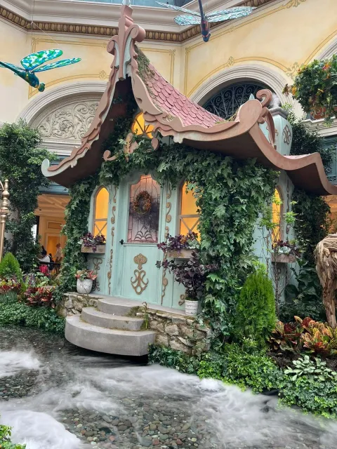 Insanely Beautiful Floral Arrangements & Displays! 🌸