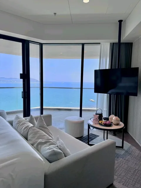 This hotel made me fall even more in love with Miami, highly recommend