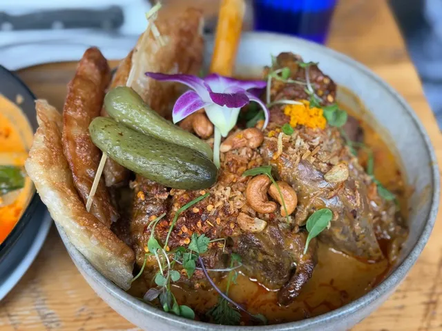 Kirkland｜Tender, Flavorful & MASSIVE Lamb Shank!