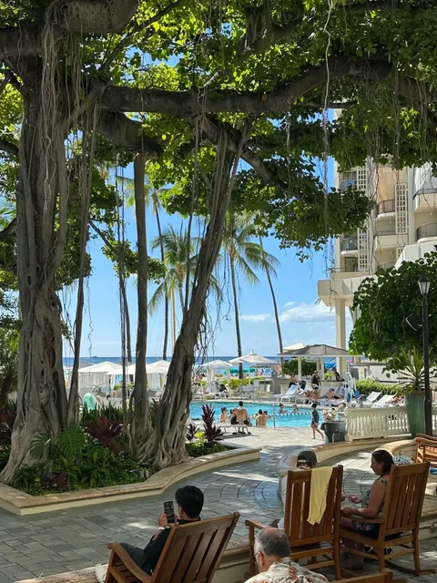 Diamond Head Crater Hike: Hawaii's Must-Do Volcanic Adventure! 🌋