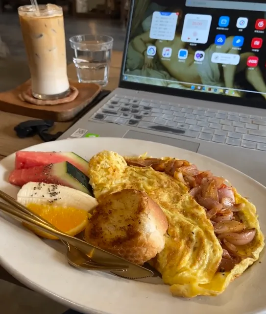 Pokhara’s Best Cafe—No Debate Here ☕️