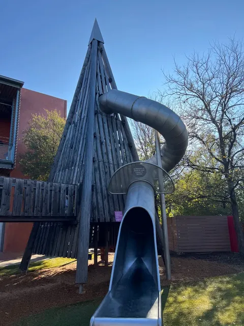 🍁 Texas Fall Foliage Route: Nature Adventure + City Fun Guide