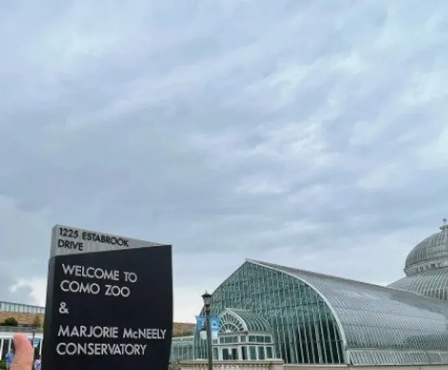 🌿 Como Park Zoo & Conservatory | A Blooming Urban Oasis