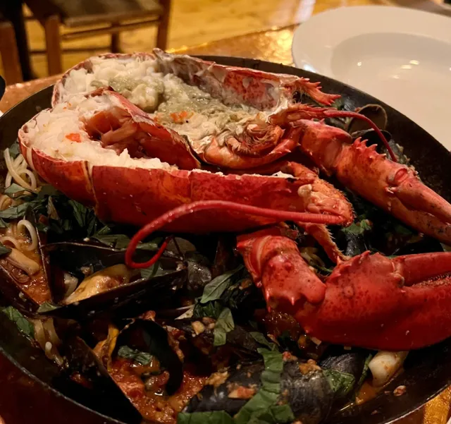 Murakami-Approved Seafood Gem 🦞 