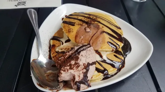 🍳 Engine Company No. 3 | Milwaukee’s Farm-to-Table Brunch Gem 🧀🌱