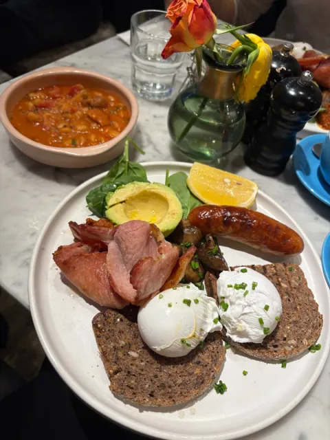 An Outstanding Find! 🌟🍽️ #ScarlettGreen #LondonFavorite