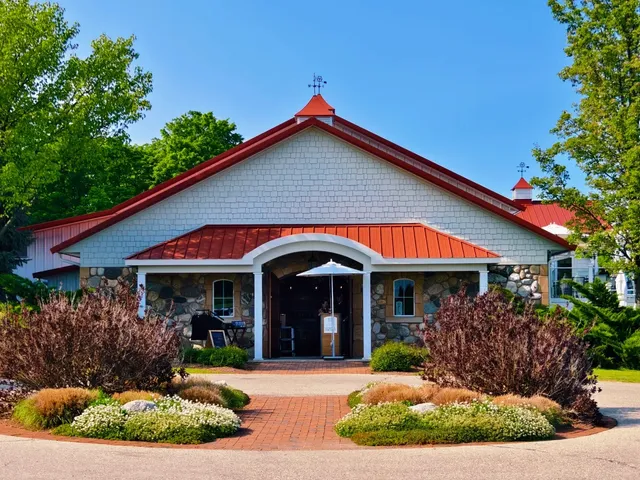 🍷 Just revisited Michigan’s Traverse City – Winery Tour Round 2!