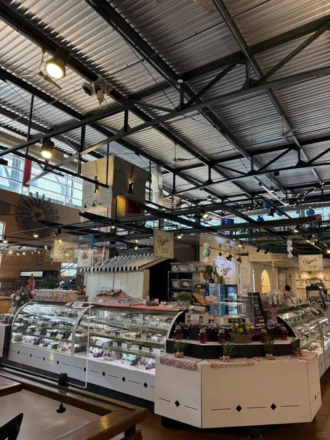 🦞 MILWAUKEE Must-Eat: Lobster Roll Packed with Fresh Meat! 🇺🇸