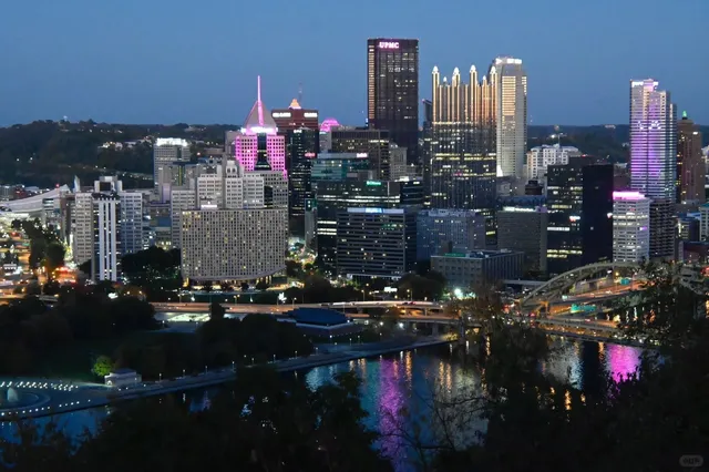 Fall Break in Pittsburgh 🍂 | A Night Ride on the Duquesne Incline