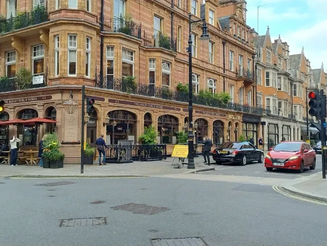 Finally. A Good Bar Without the Crowds of Tourists! 🍻✨