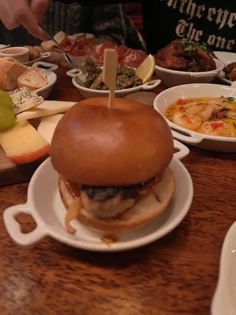 The Port House Cava | Dublin’s Tapas Treasure! �