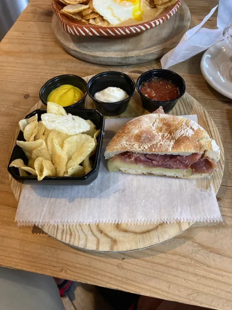 An Amazing Portuguese Menu in Miami! 🥖🍴