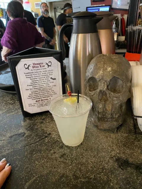 The atmosphere was fantastic, and the food was absolutely delicious! 