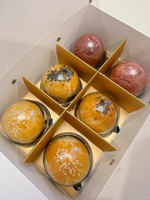 🇺🇸 Delicious Chinese Pastries in Philly's Chinatown!