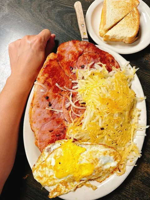 Salt Lake City Breakfast at the Local Legend – Ogie’s Cafe 🍳🔥