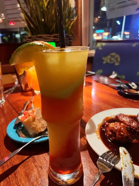Bahama Breeze – A Caribbean-Themed Chain Restaurant 🍹🌴