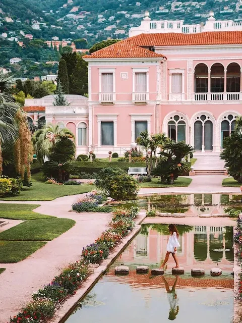 A Day as a 👑 Princess in Nice 🏰 The Complete Guide to the Pink Villa