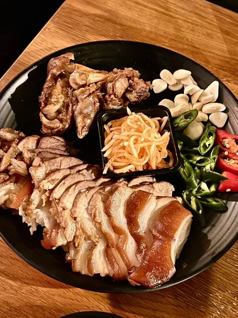 I saw a pork backbone bigger than the bowl at a Korean restaurant